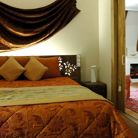 Hotel De La Maronne 3*