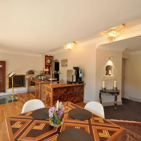 Hotel De La Maronne 3*